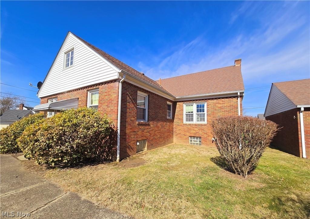 1521 Nicholear Avenue Coshocton OH 43812