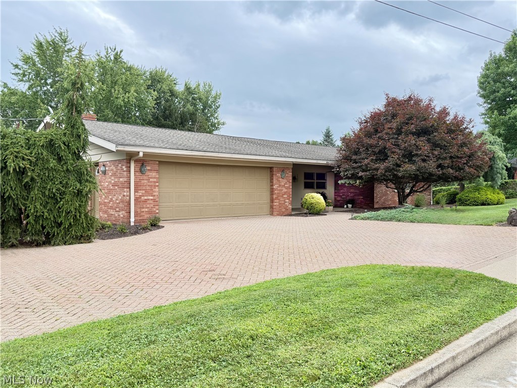 1157 Hilltop Road NW New Philadelphia OH 44663