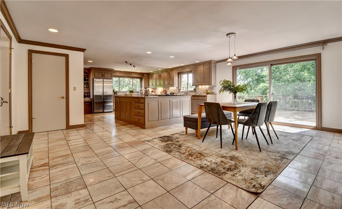 1157 Hilltop Road NW New Philadelphia OH 44663