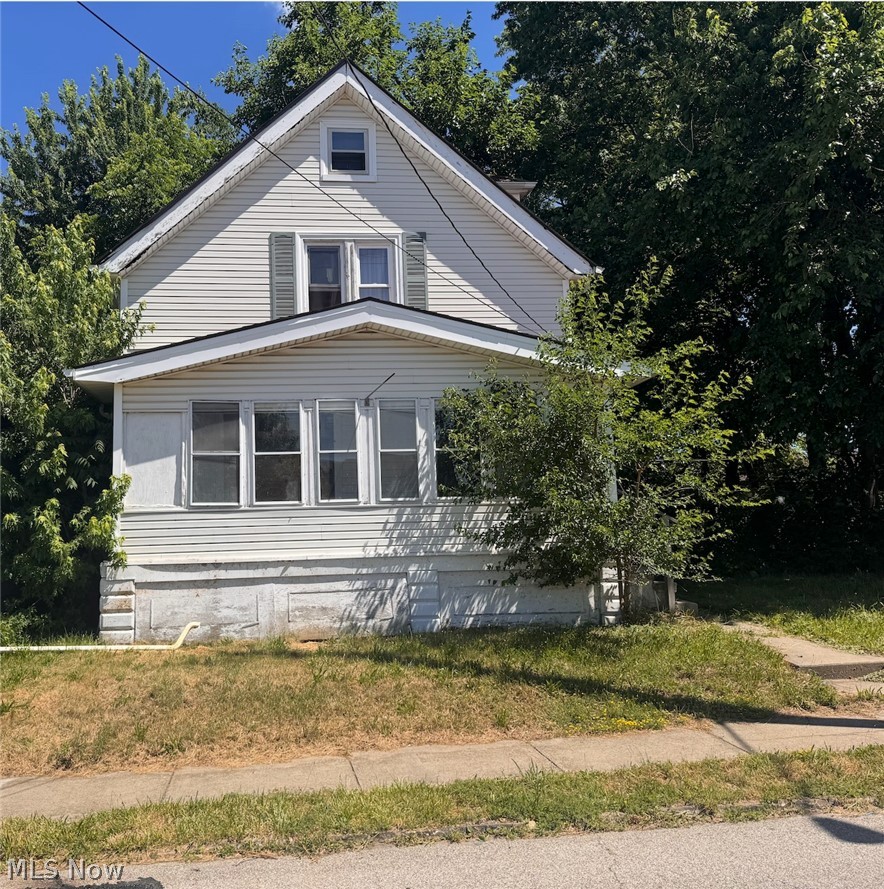 7415 Canton Avenue Cleveland OH 44105