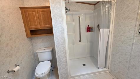 100 Maplegrove Lane Mentor OH 44060