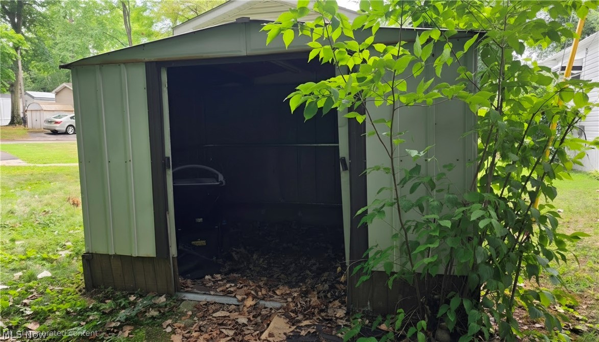 100 Maplegrove Lane Mentor OH 44060