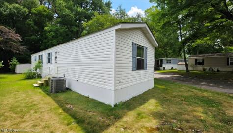 100 Maplegrove Lane Mentor OH 44060