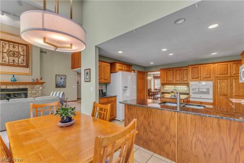 1011 Cedarwood Lane Medina OH 44256