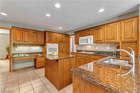 1011 Cedarwood Lane Medina OH 44256