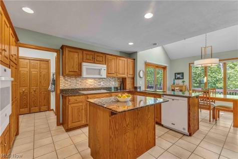 1011 Cedarwood Lane Medina OH 44256