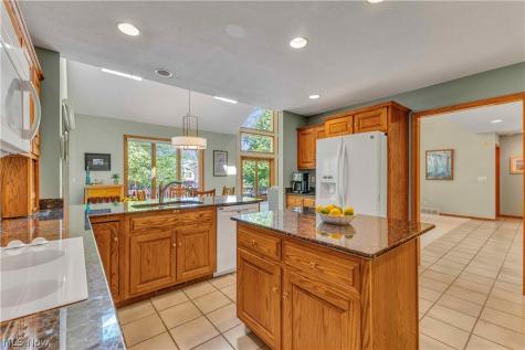 1011 Cedarwood Lane Medina OH 44256