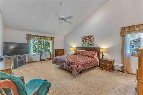 1011 Cedarwood Lane Medina OH 44256