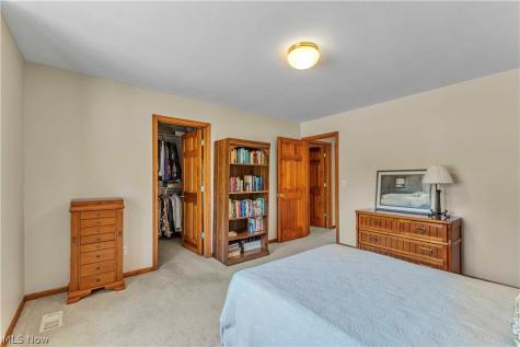 1011 Cedarwood Lane Medina OH 44256