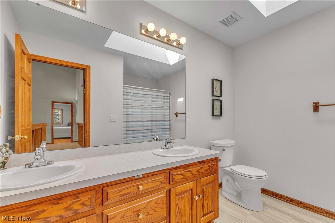 1011 Cedarwood Lane Medina OH 44256
