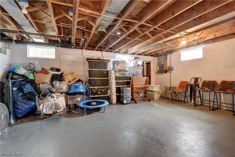 3122 Sweitzer Street NW Uniontown OH 44685