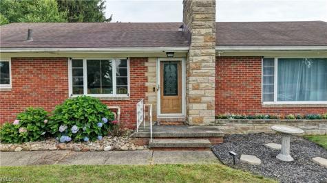 3122 Sweitzer Street NW Uniontown OH 44685