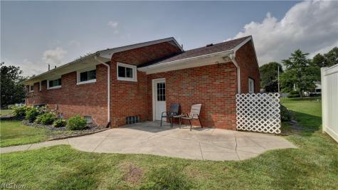 3122 Sweitzer Street NW Uniontown OH 44685