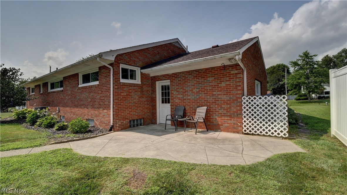 3122 Sweitzer Street NW Uniontown OH 44685