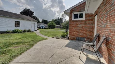 3122 Sweitzer Street NW Uniontown OH 44685