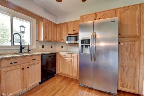 3122 Sweitzer Street NW Uniontown OH 44685