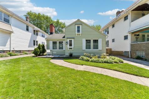 17817 Sedalia Avenue Cleveland OH 44135