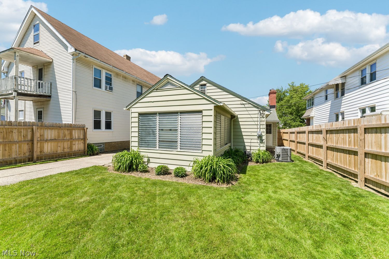 17817 Sedalia Avenue Cleveland OH 44135