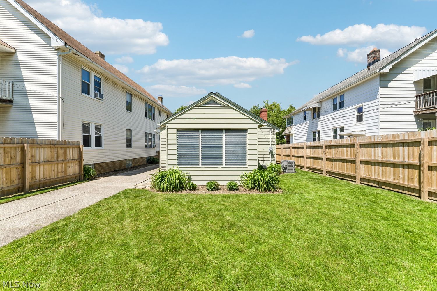 17817 Sedalia Avenue Cleveland OH 44135