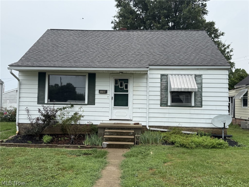1104 Vine Street Coshocton OH 43812