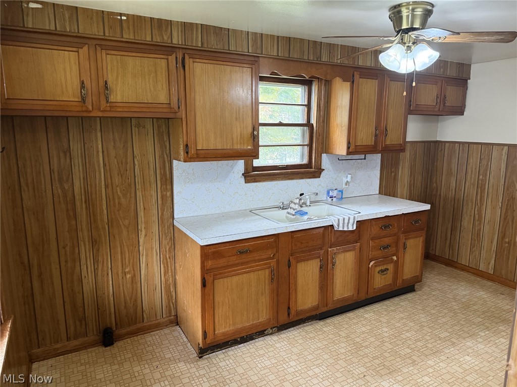 1104 Vine Street Coshocton OH 43812