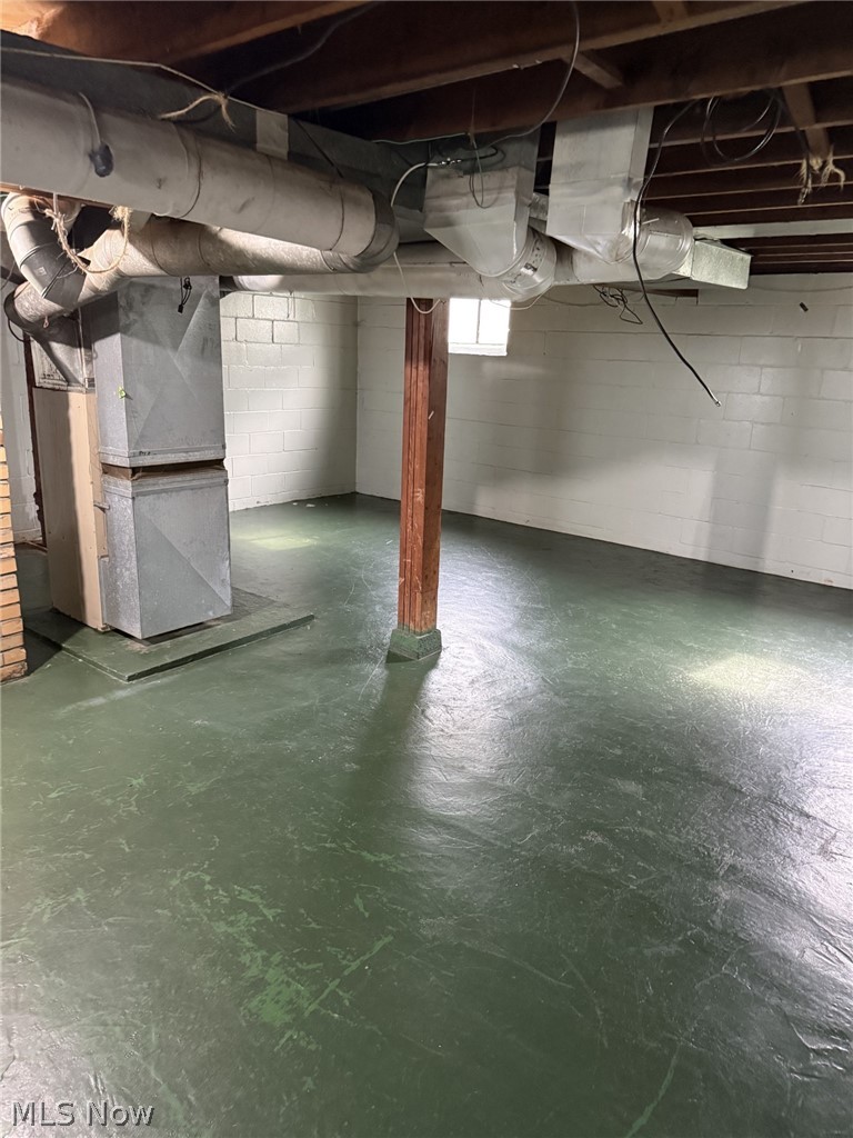 1104 Vine Street Coshocton OH 43812