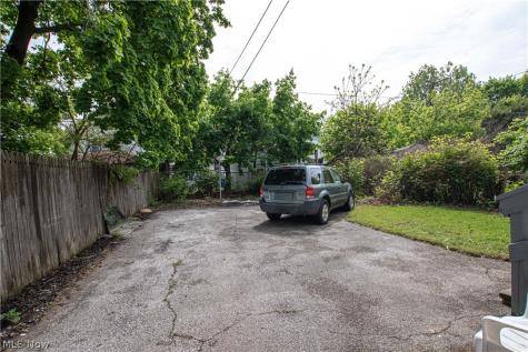 635 E 115th Street Cleveland OH 44108