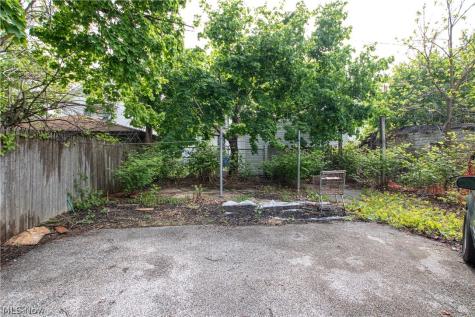 635 E 115th Street Cleveland OH 44108