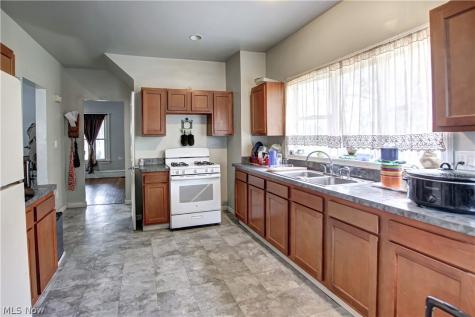 635 E 115th Street Cleveland OH 44108