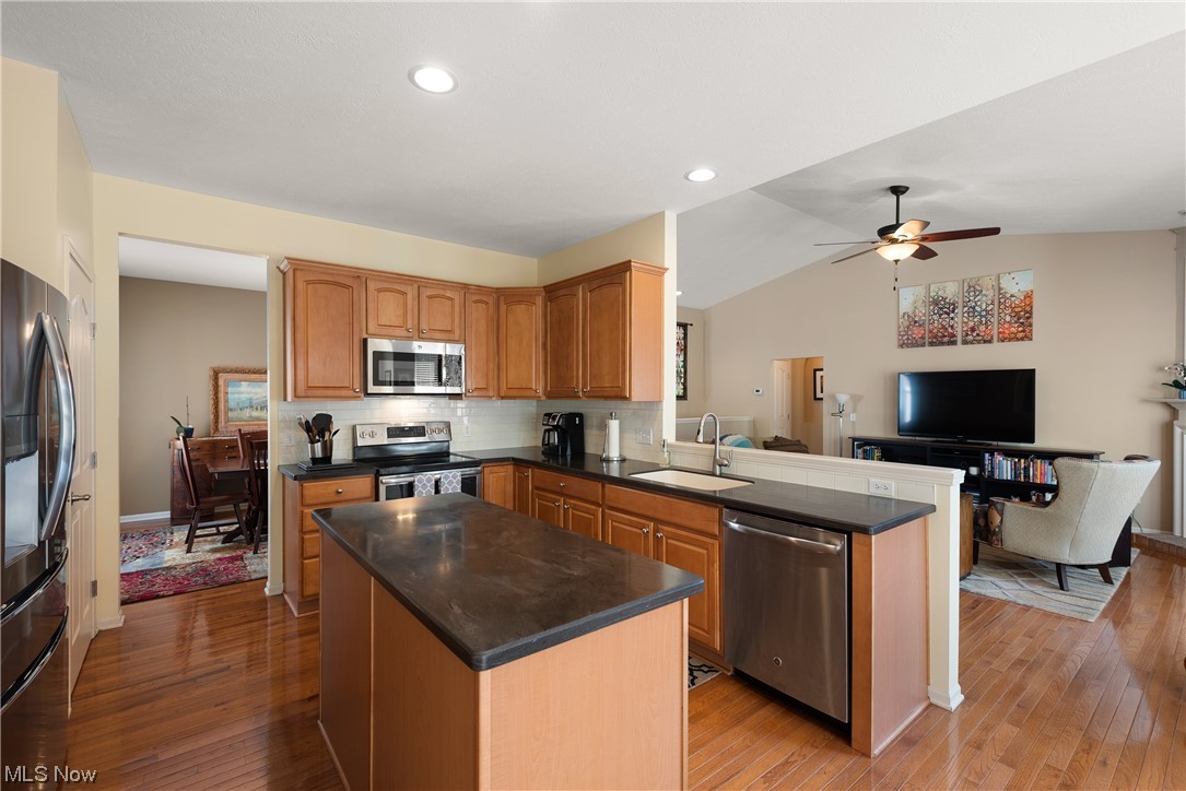 311 Stratford Drive Broadview Heights OH 44147