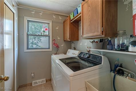 7538 Ridge Road Parma OH 44129