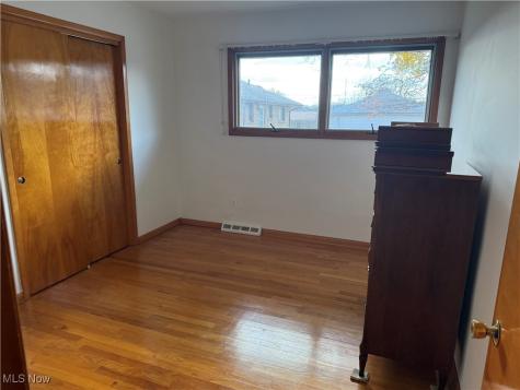 4830 Autumn Lane Brooklyn OH 44144