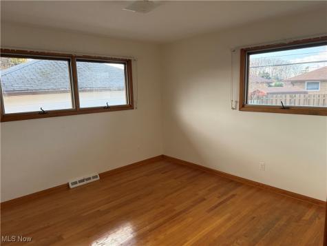 4830 Autumn Lane Brooklyn OH 44144