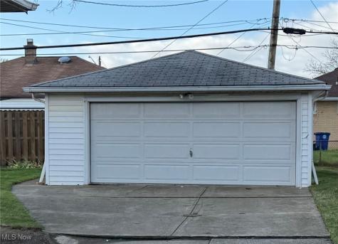 4830 Autumn Lane Brooklyn OH 44144