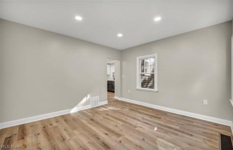 1199 Oxford Road Cleveland Heights OH 44121