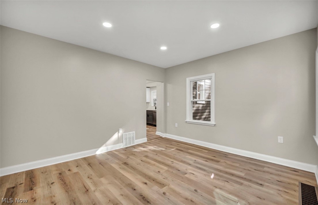 1199 Oxford Road Cleveland Heights OH 44121