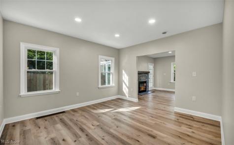 1199 Oxford Road Cleveland Heights OH 44121