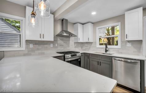 1199 Oxford Road Cleveland Heights OH 44121