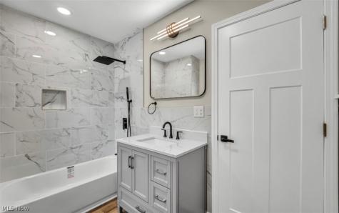 1199 Oxford Road Cleveland Heights OH 44121