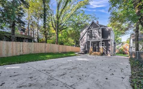 1199 Oxford Road Cleveland Heights OH 44121