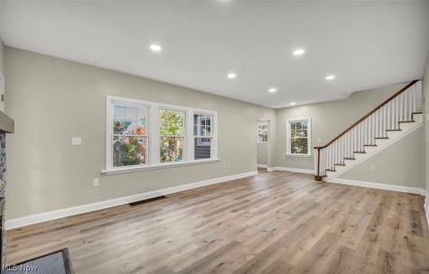 1199 Oxford Road Cleveland Heights OH 44121