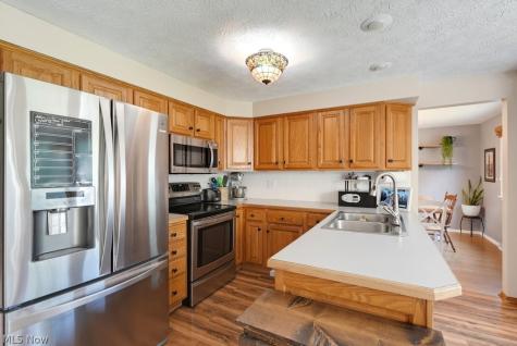 5234 Shamrock Avenue NW North Canton OH 44720