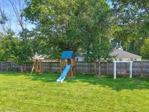 5234 Shamrock Avenue NW North Canton OH 44720