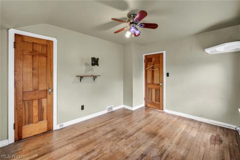 14018 Liberty Avenue Cleveland OH 44135