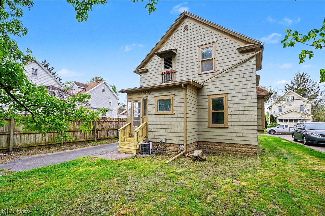 793 Thayer Street Akron OH 44310