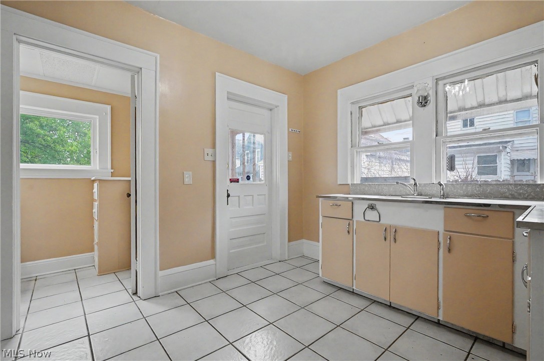 793 Thayer Street Akron OH 44310