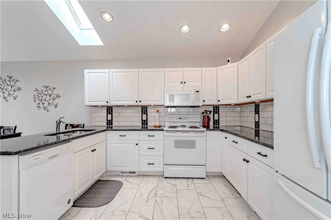 18316 Sherbrooke Oval Strongsville OH 44136