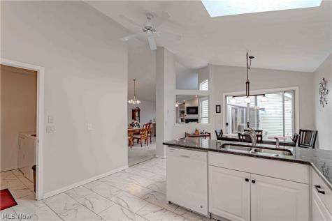18316 Sherbrooke Oval Strongsville OH 44136