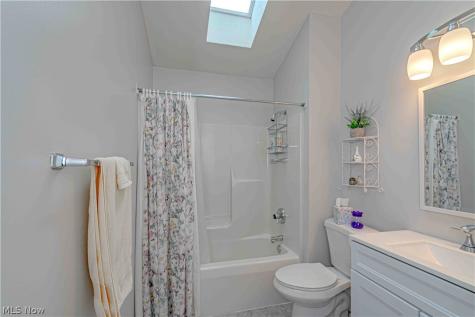 18316 Sherbrooke Oval Strongsville OH 44136