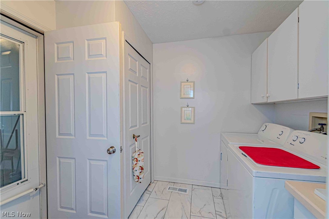 18316 Sherbrooke Oval Strongsville OH 44136
